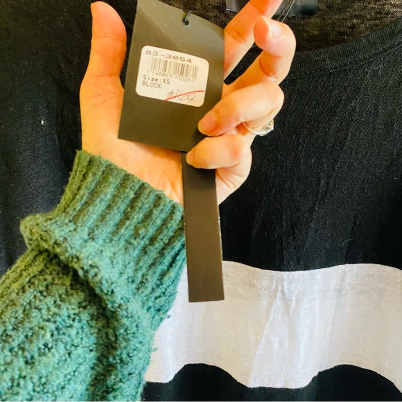 OZAI N KU NWT Color BLOCK LINEN SWEATER, BLACK/WHITE sz XS - Picture 5 of 6